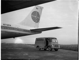 Shannon restaurant van in front of a Pan American Airlines (PAA) plane