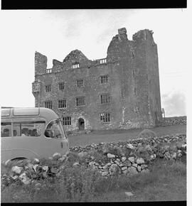 Kinvara tour - Leamaneh Castle
