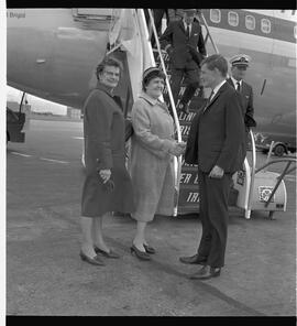 Mrs Dickinson and Mrs Hardcourt greeted at plane