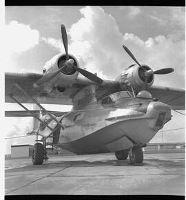Amphibious plane
