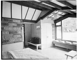 Shannon Shamrock Hotel at Bunratty - Interior of guest bedroom