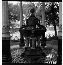 Feature on Limerick - The Russell Memorial in the People's Garden