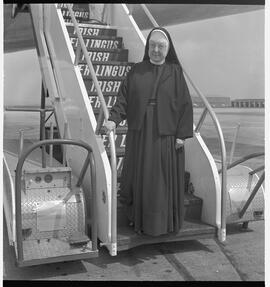 Nun on Aer Lingus steps