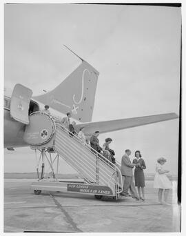 Passengers disembark Sabena 707