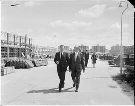 The Minister of Industry and Commerce visit - Walking between factories