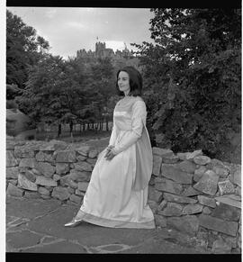 Una Kelly at Bunratty Castle