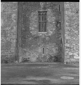 Bunratty Castle - Exterior