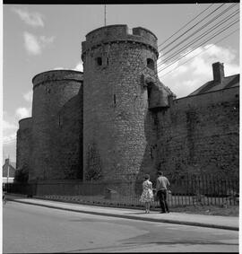 Free Day tour at King John's Castle