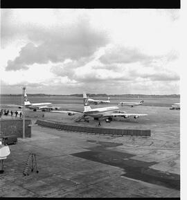 Jets on ramp