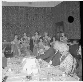 Dromoland Castle - Group inside