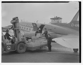 Freight loading on Aer Lingus DC3 jet