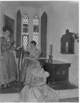 Bunratty Castle entertainers
