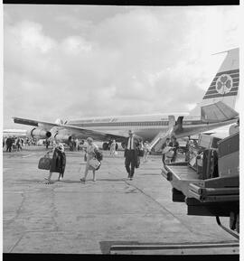 Jets on ramp