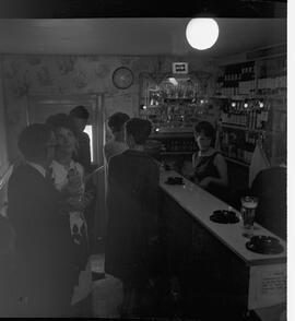 Kinvara tour - Corofin pub interior