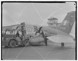 Freight loading on Aer Lingus DC3 jet