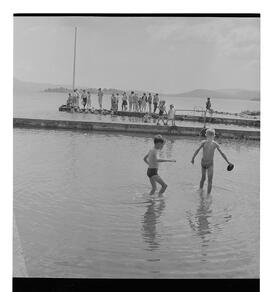 Mount Shannon - children in water