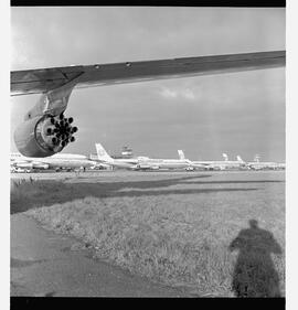 Planes on ramp